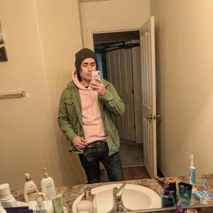 Meet your Posher, Javier